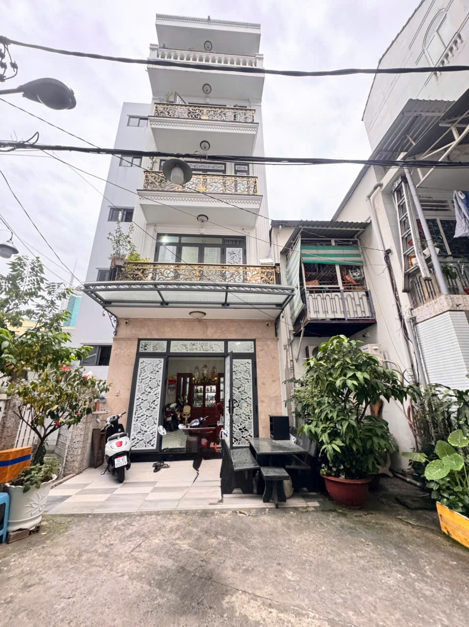 CHÍNH CHỦ BÁN NHÀ 5 TẦNG HXH Đ.NGUYỄN THỊ MINH KHAI, Q1 - DT ĐẸP 65M2 SỔ HỒNG NỞ HẬU VUÔNG ĐẸP - NGAY ĐÀI TRUYỀN HÌNH HTV & DH KHXH NV* LIÊN HỆ GIANG GIANG: 093.86.76.685
