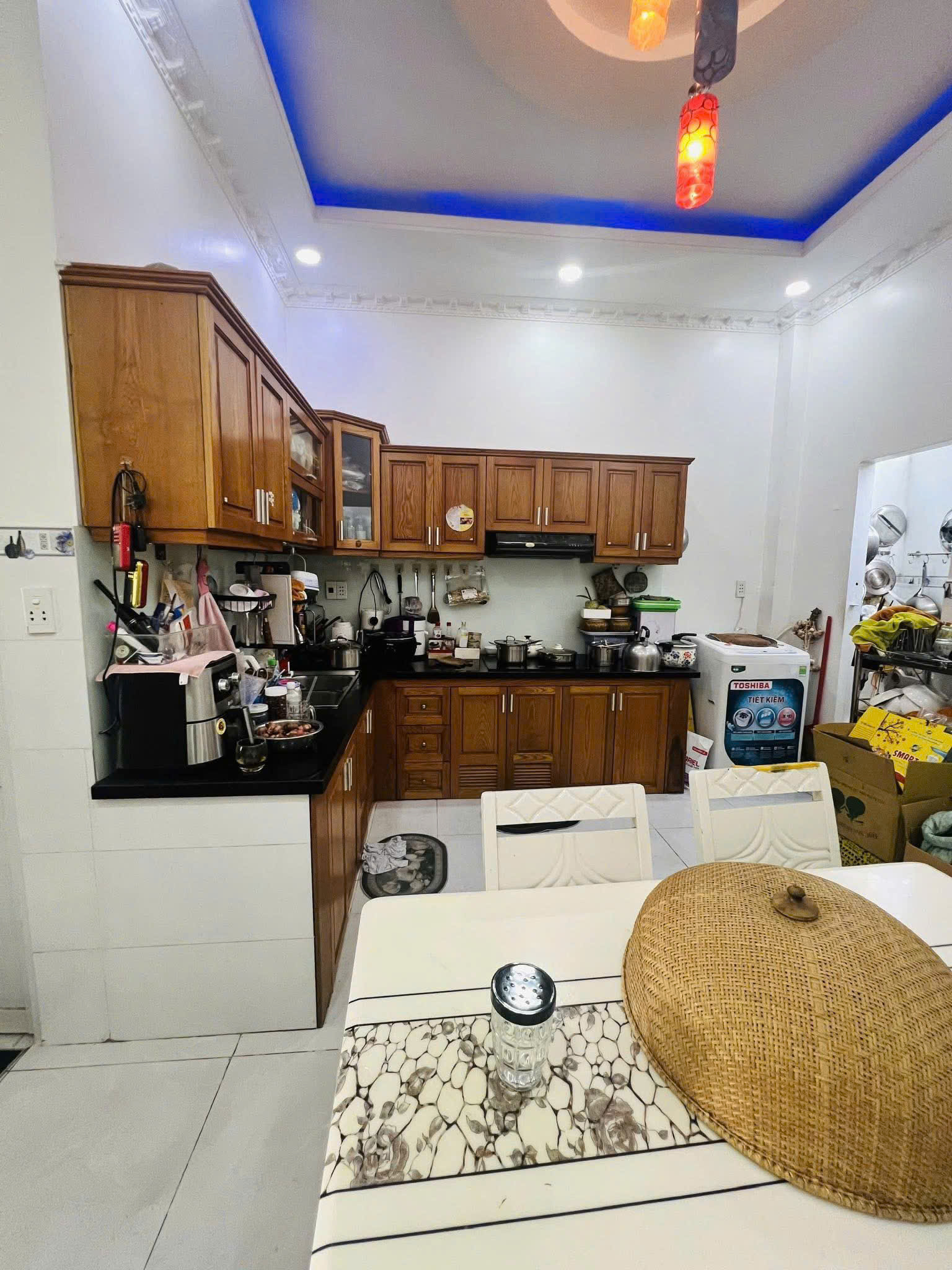 NHÀ ĐẸP QUẬN 7 – 3 TẦNG ĐÚC – NGANG GẦN 6M HIẾM- Chỉ 5 Tỷ 990