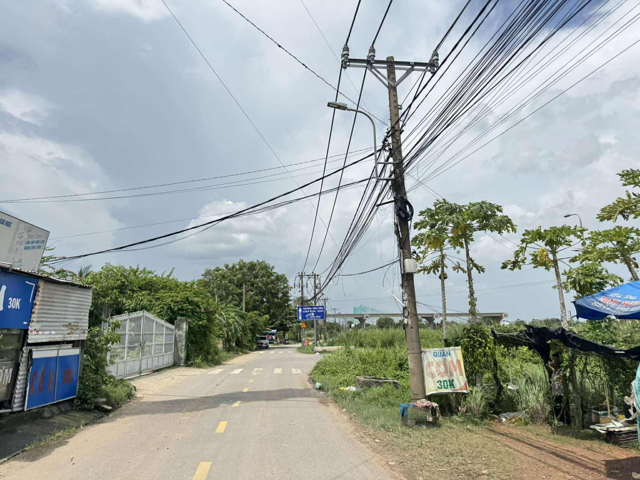 Nhà 1 trệt 1 lầu, 111m2 đường số 6 Long Bình, 6 tỷ nhỉnh