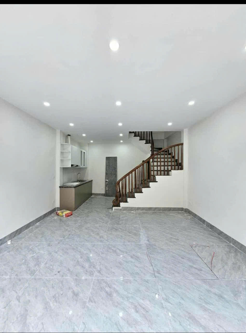 BÁN NHÀ THẠCH BÀN LONG BIÊN – 42M² – 5 TẦNG – 6,55 TỶ – GẦN Ô TÔ, NHÀ ĐẸP Ở NGAY