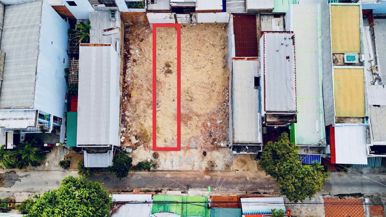 Bán lô đất Tái Định Cư Hòn Rớ 1
Cách Cầu Bình Tân 350m. lh e Trang