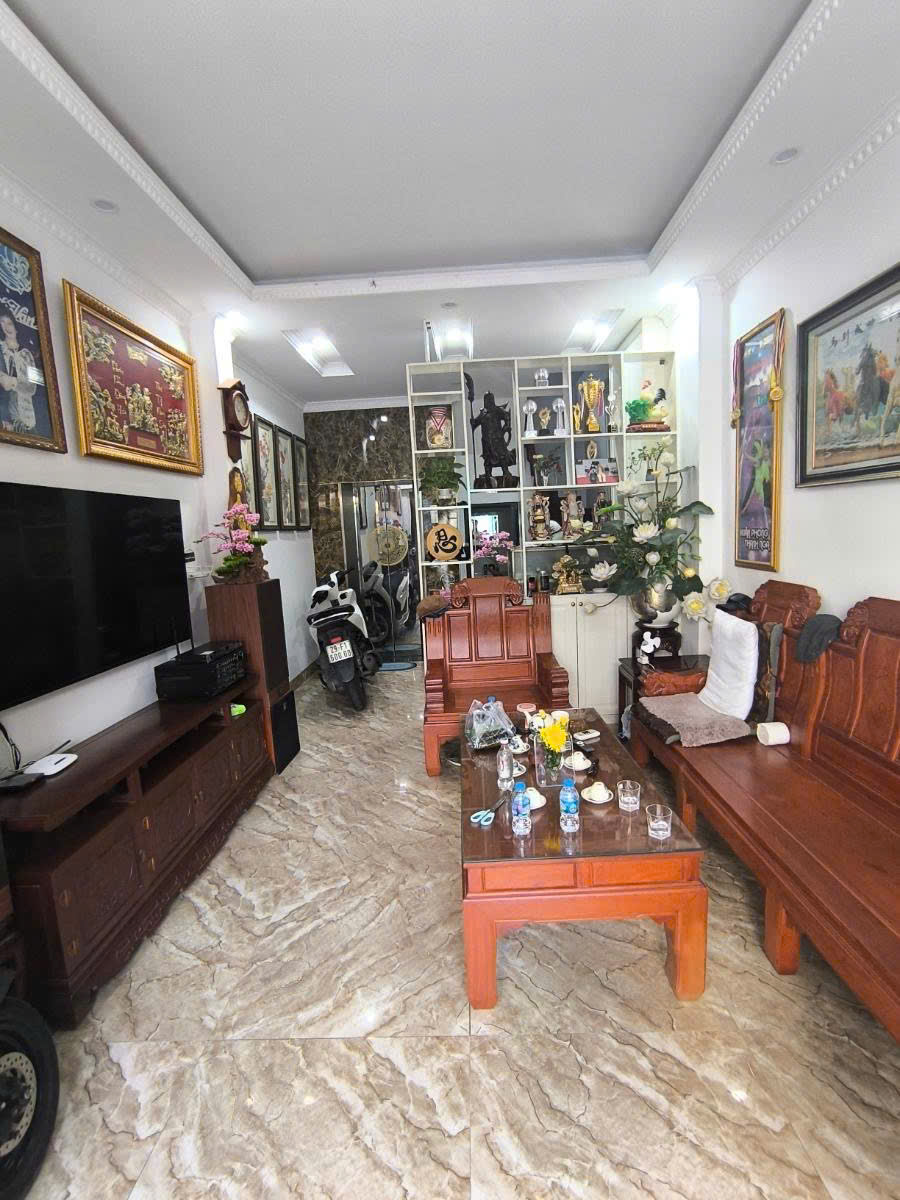 Bán nhà Ngọc Thụy 38m 7 tầng thang máy ô tô thông 12 tỷ