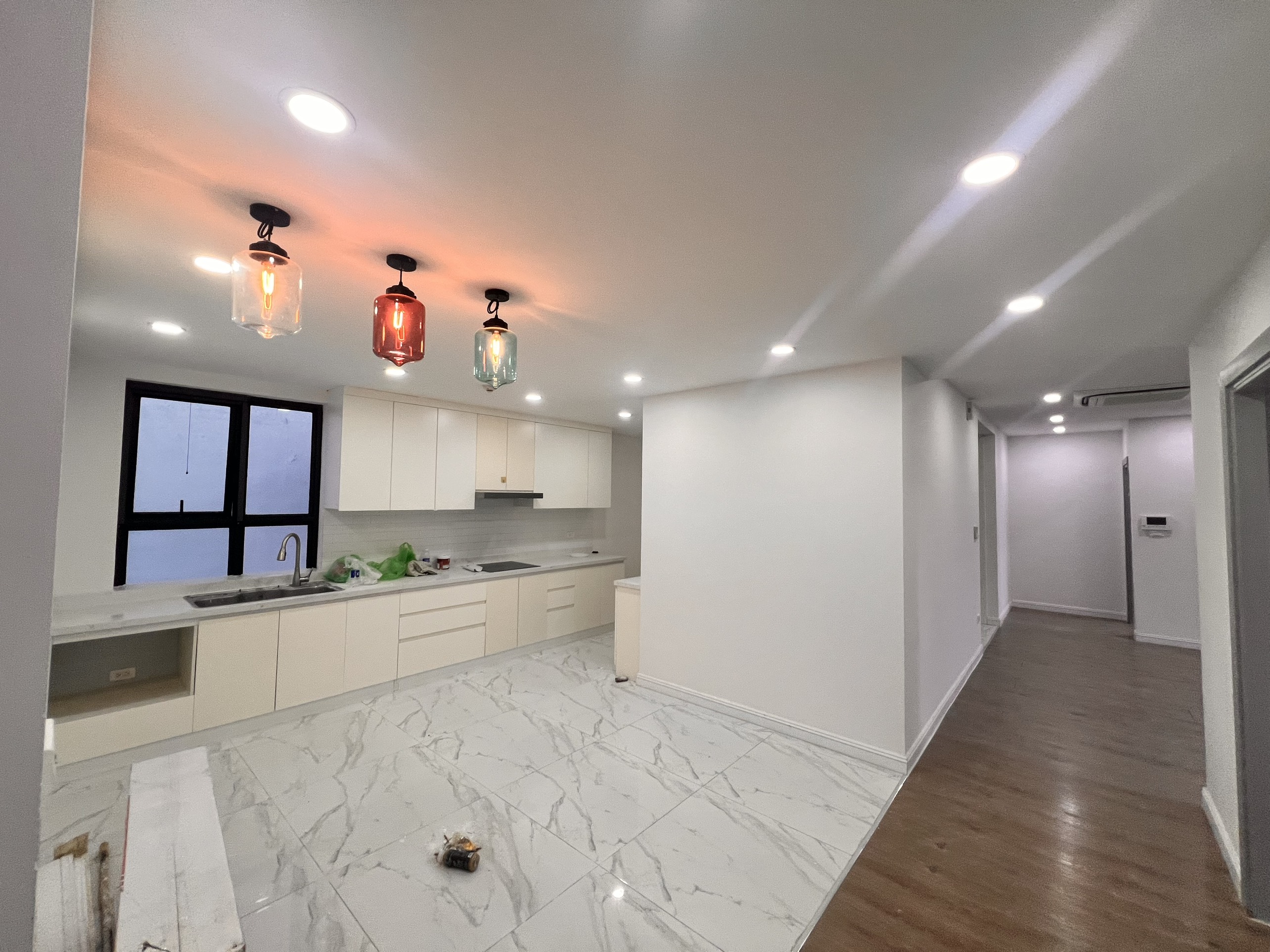 GIA ĐÌNH CẦN BÁN CĂN HỘ 4PN TẠI DỰ ÁN GOLDMARK CITY