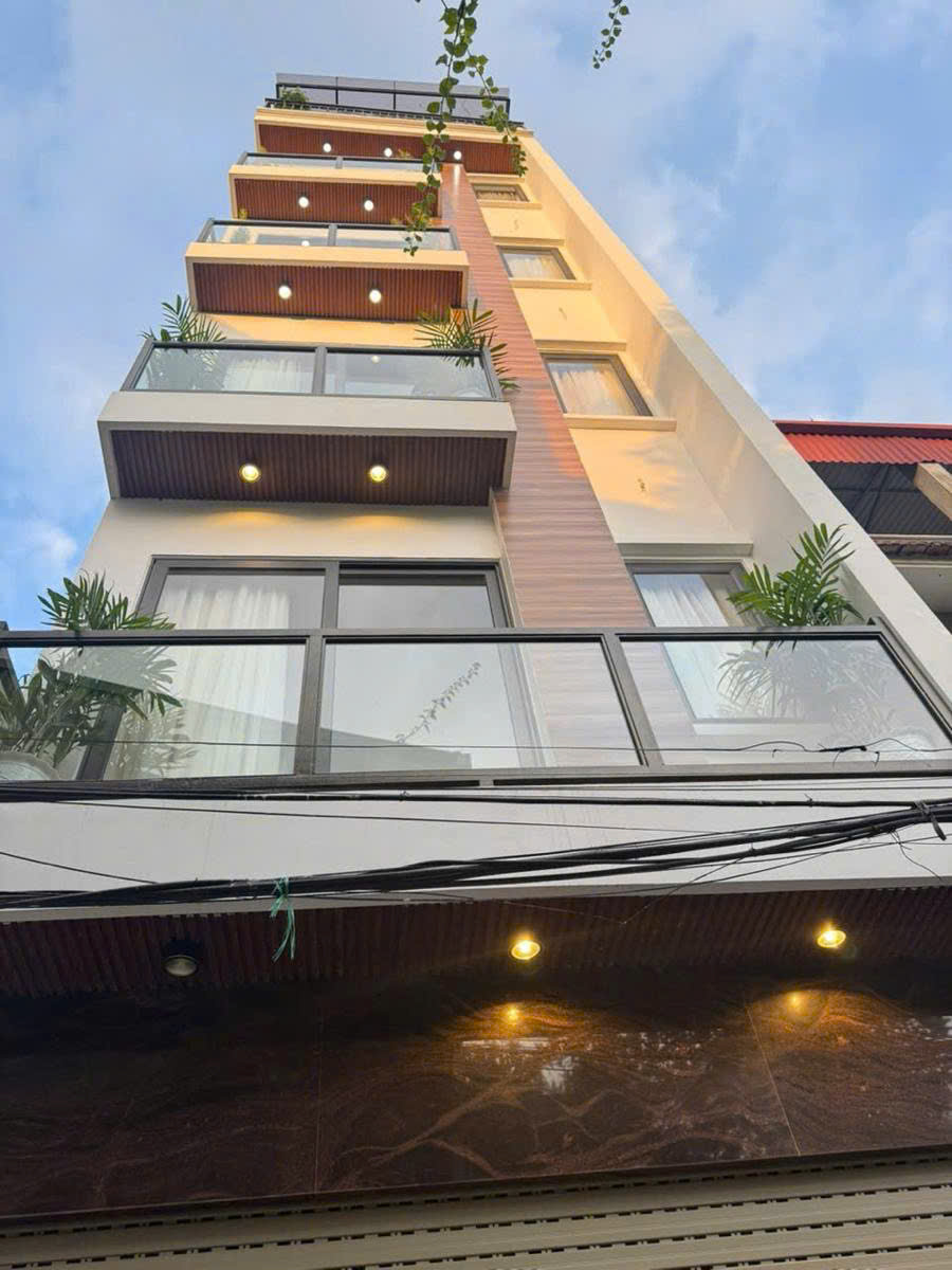 Bán nhà Nguyễn Văn Linh 43m 6 tầng thang máy gara hơn 9 tỷ