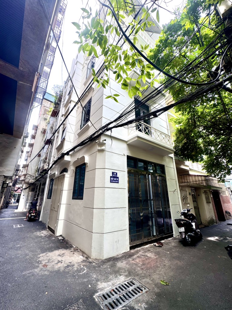 Vương Thừa Vũ, đế chế 2 mặt tiền, ô tô ngủ thông, không khí mát mẻ lưu thông tài lộc