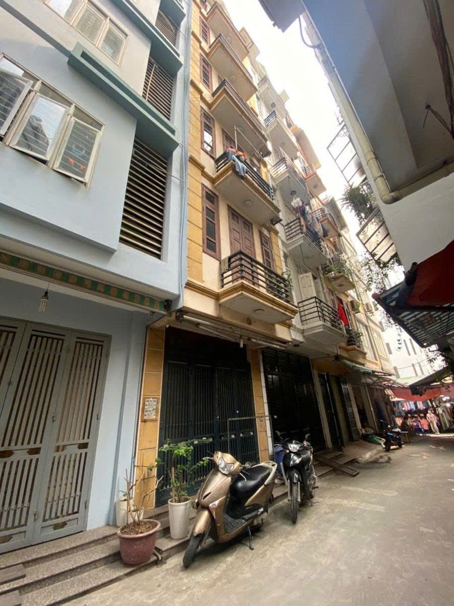 Phố Trạm Long Biên 8 tỷ 50m ngõ thông thoáng sát phố