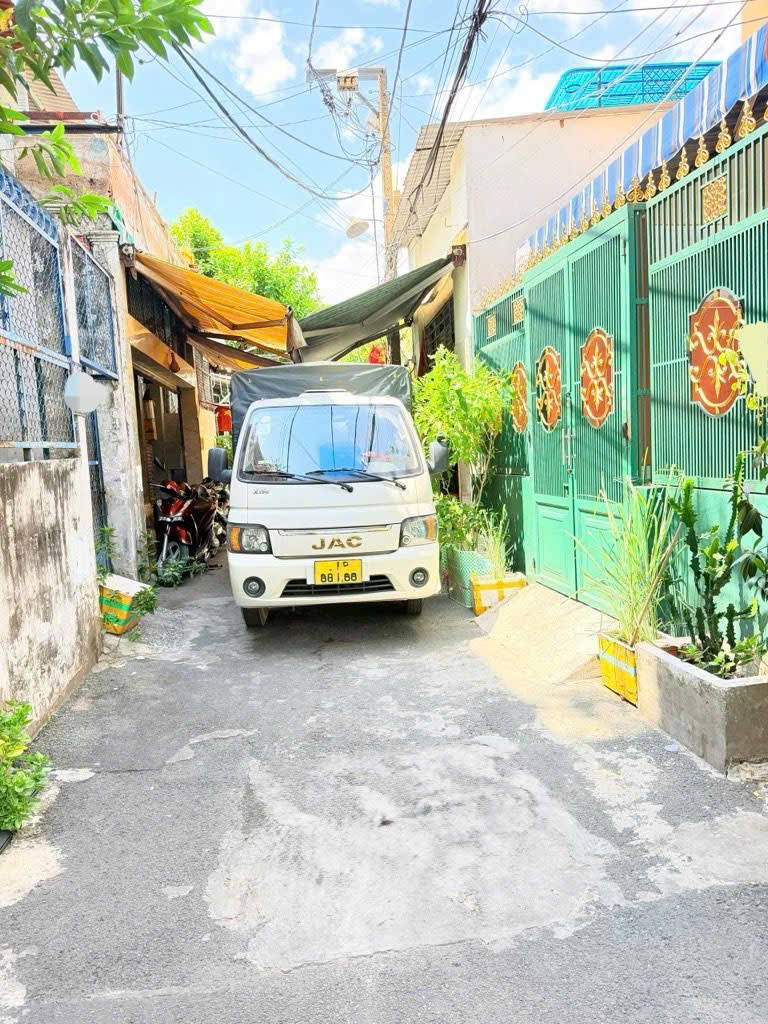 Hẻm 1 Sẹc - Hẻm Xe Hơi - 6 Tỷ Nhỉnh - Tân Phú - Nhà Đẹp - Tặng Full Nội Thất - Gần Trường Học, Chợ - 45M2 - 3 TẦNG - 3PN(Có PN Trệt)