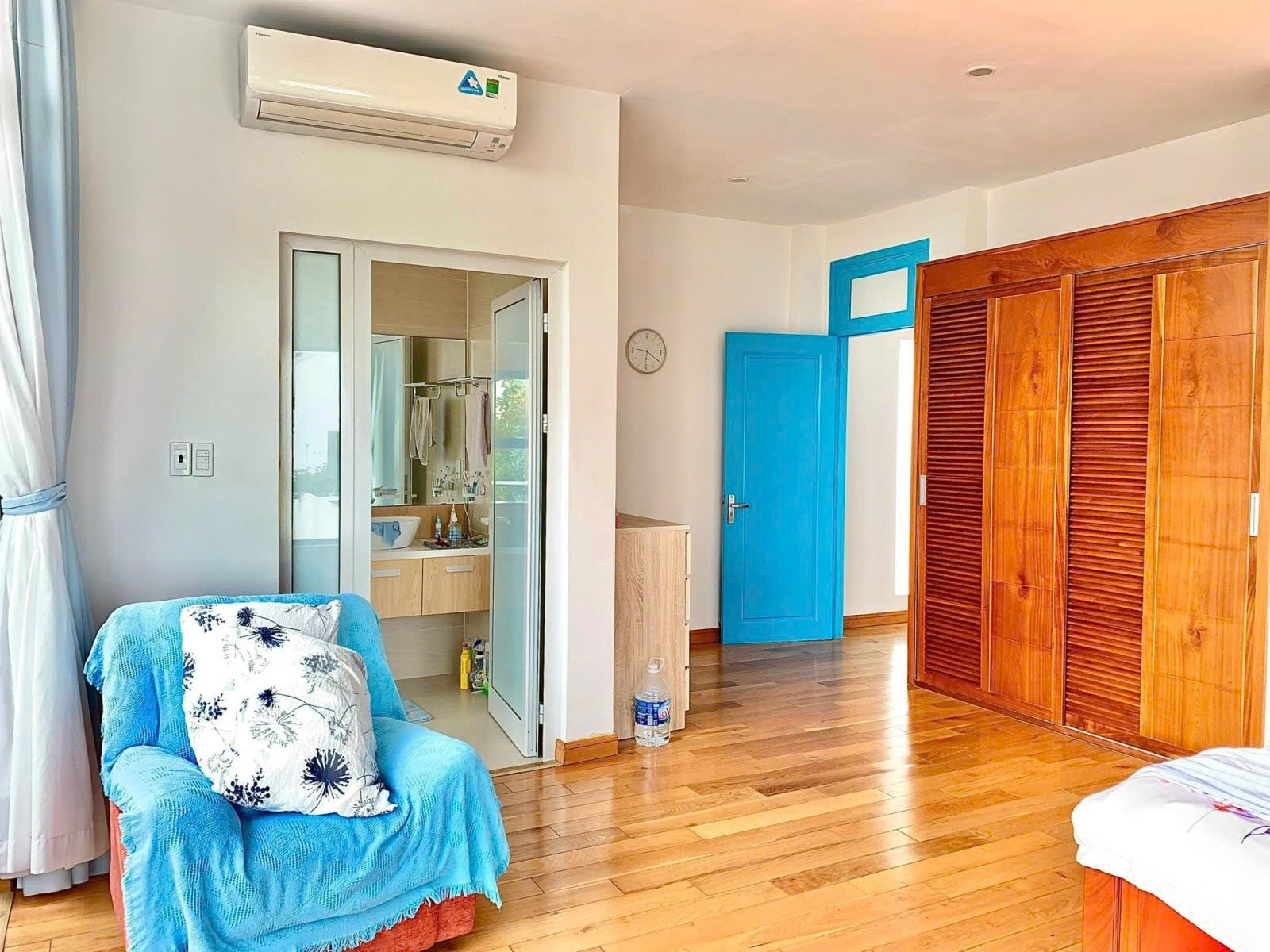 VILLA KẾT HỢP CĂN HỘ LÔ GÓC - CHẾ LAN VIÊN - MẶT TIỀN RỘNG, DT 217M2 (8.6X25) 24 tỷ