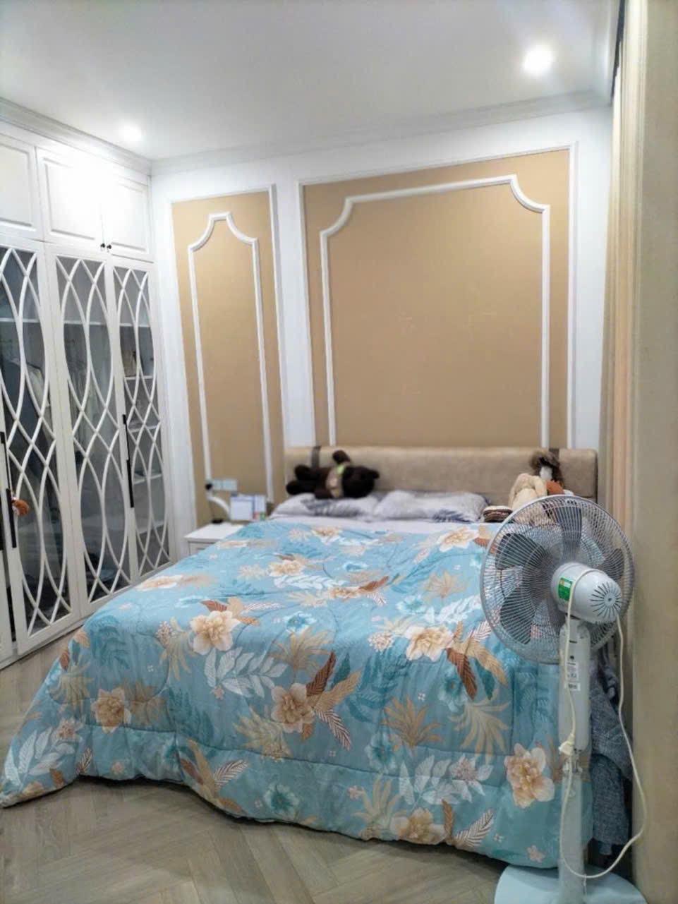 38 Khúc Thừa Dụ, chung cư mini vị trí vàng, 2 ban công