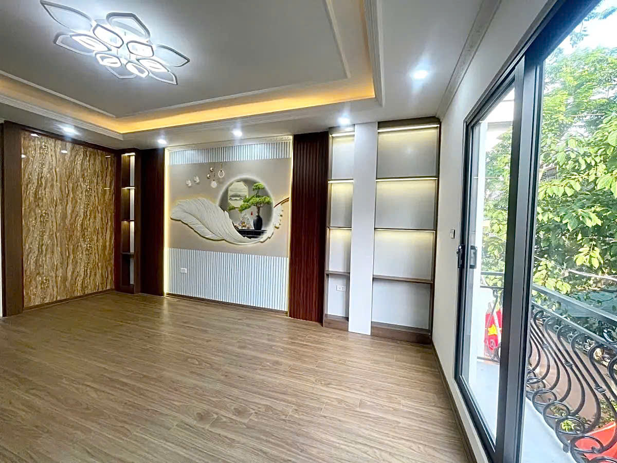 Nhà mới siêu hiếm - Tập thể Đặc công Thanh Trì - 6 tầng thang máy - Ô tô ngủ trong nhà