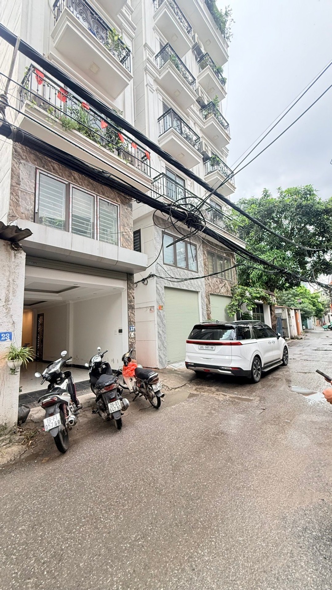 Thạch Bàn Long Biên 13 tỷ 7 tầng thang máy - ô tô đỗ ngày đêm