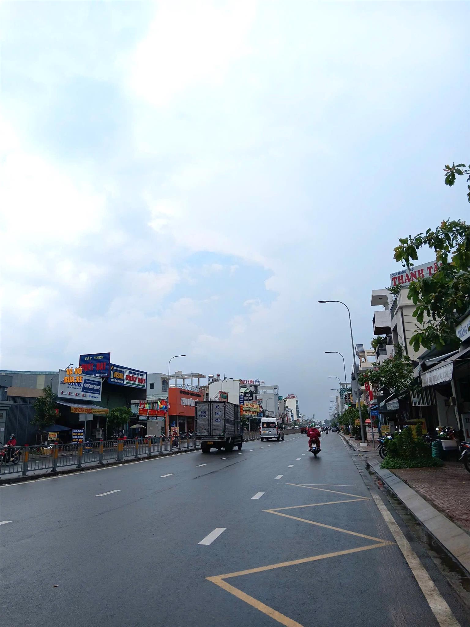 BÁN GẤP NHÀ,TRUNG TÂM - BÌNH TÂN  - HXH - 40M  - 2TẦNG - NHỈNH 4 TỶ