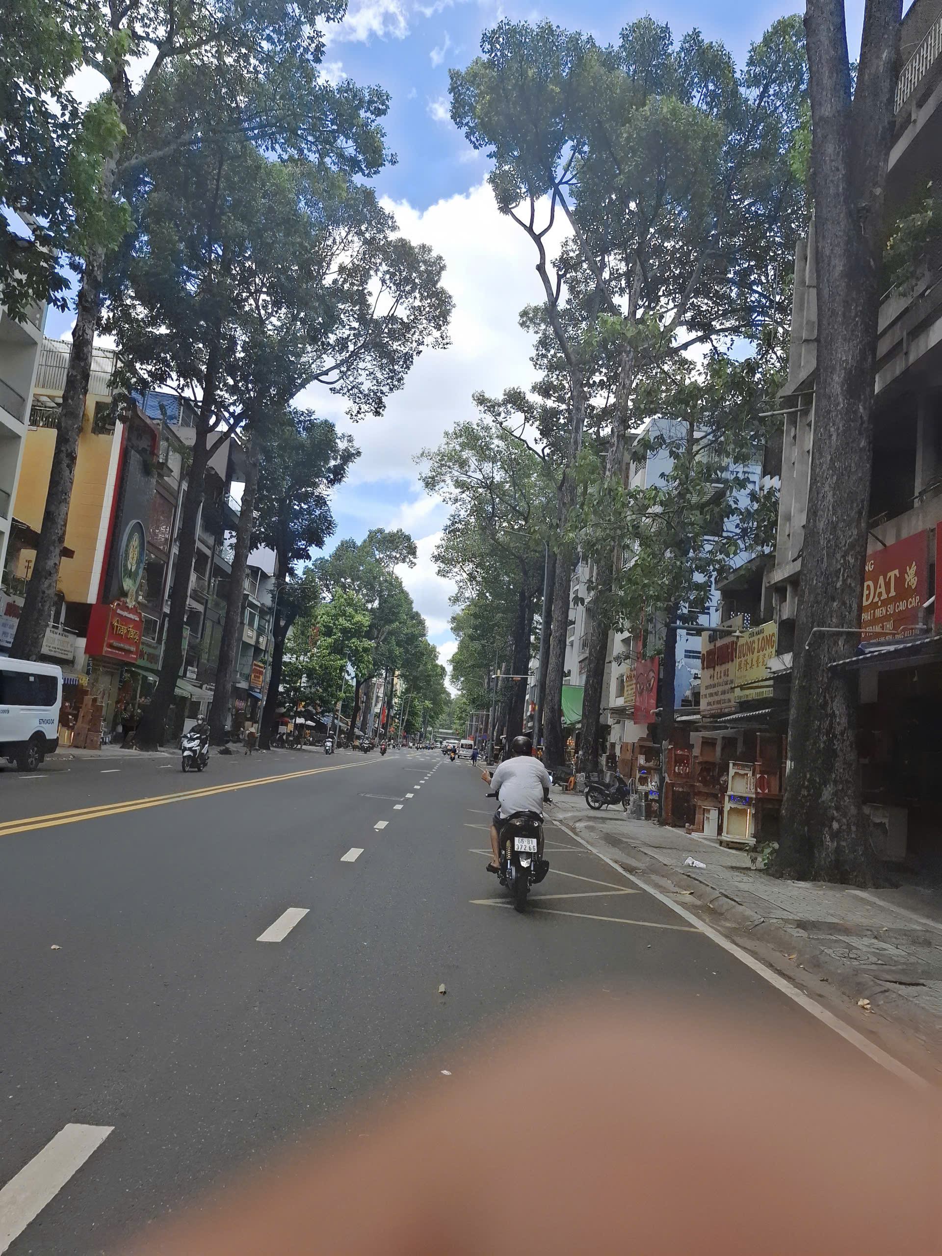 ???? Nhà đẹp Nguyễn Chí Thanh, Q.5 – 65m² – 3 tầng – giá chỉ 5.9  tỷ.