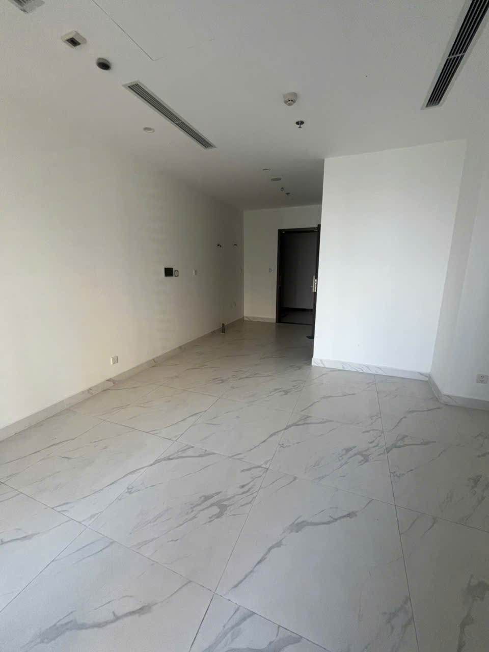 60m2 sổ hồng lâu dài - Giá 2.5 tỷ giãn trả 24 tháng - Officetel MT Q9