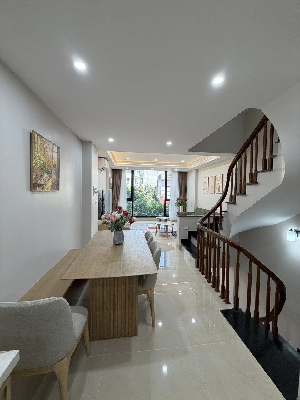 BÁN NHÀ VŨ ĐỨC THẬN SÂN VƯỜN 70M2, 5PN, NGÕ THÔNG, Ô TÔ CẠNH NHÀ - NHỈNH 12 TỶ