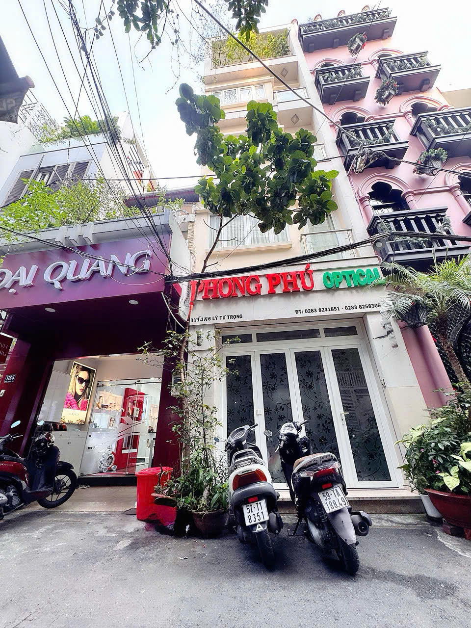 DUY NHẤT BÁN KHÁCH SẠN HXH Đ.LÝ TỰ TRỌNG, BÊN THÀNH, QUẬN 1 - DÒNG TIỀN KHỦNG 200TR/TH - DT 4M*17M VUÔNG ĐẸP - 30M RA MT LỚN - 0938676685 GIANG GIANG