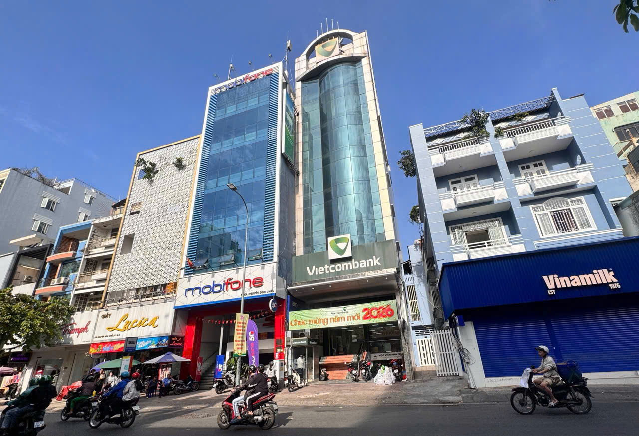 HIẾM - BÁN TÒA NHÀ 10 TẦNG CÓ HẦM - MẶT TIỀN Đ.NGUYỄN ĐÌNH CH]IỂU, QUẬN 3 - DT 260M2 NGANG 7,5M*25M VUÔNG ĐẸP - DÒNG TIỀN SIÊU KHỦNG GẦN 5 TỶ/NĂM - GIANG GIANG 0938676685