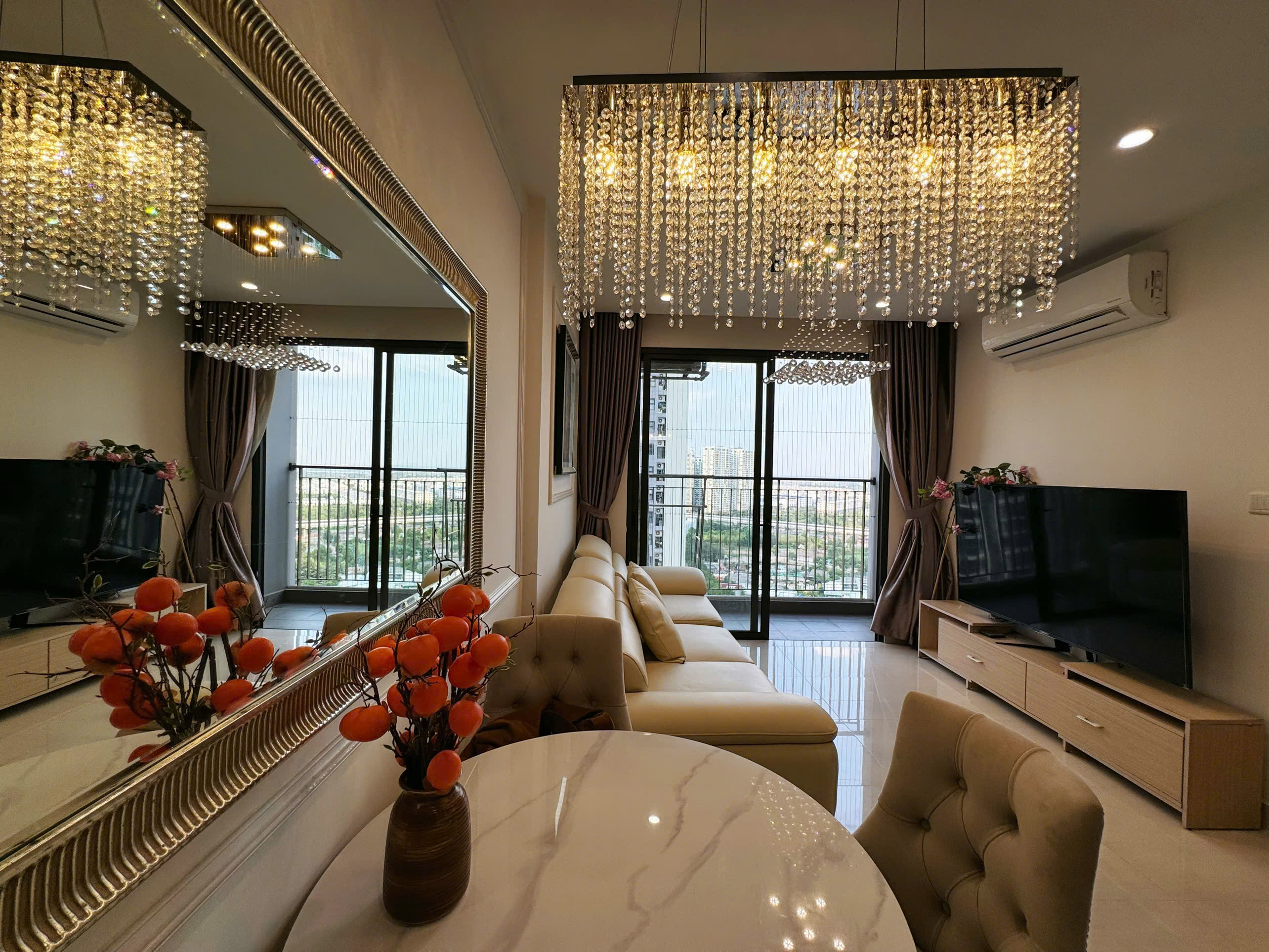 Mình bán lại Vinhomes quận 9 chính chủ các bạn sales chạy phụ nha: