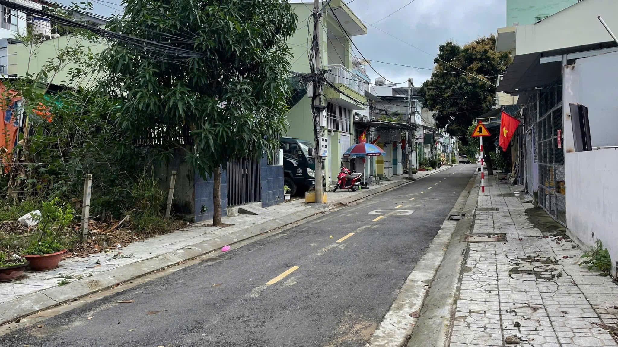 Bán đất 2 mặt tiền đường Phan Thị Niên, phường Vĩnh Hoà, Nha Trang 89,9m2 ( ngang 5m )  nhanh : 4ty560
Lh:  Trangphan đi xem đất