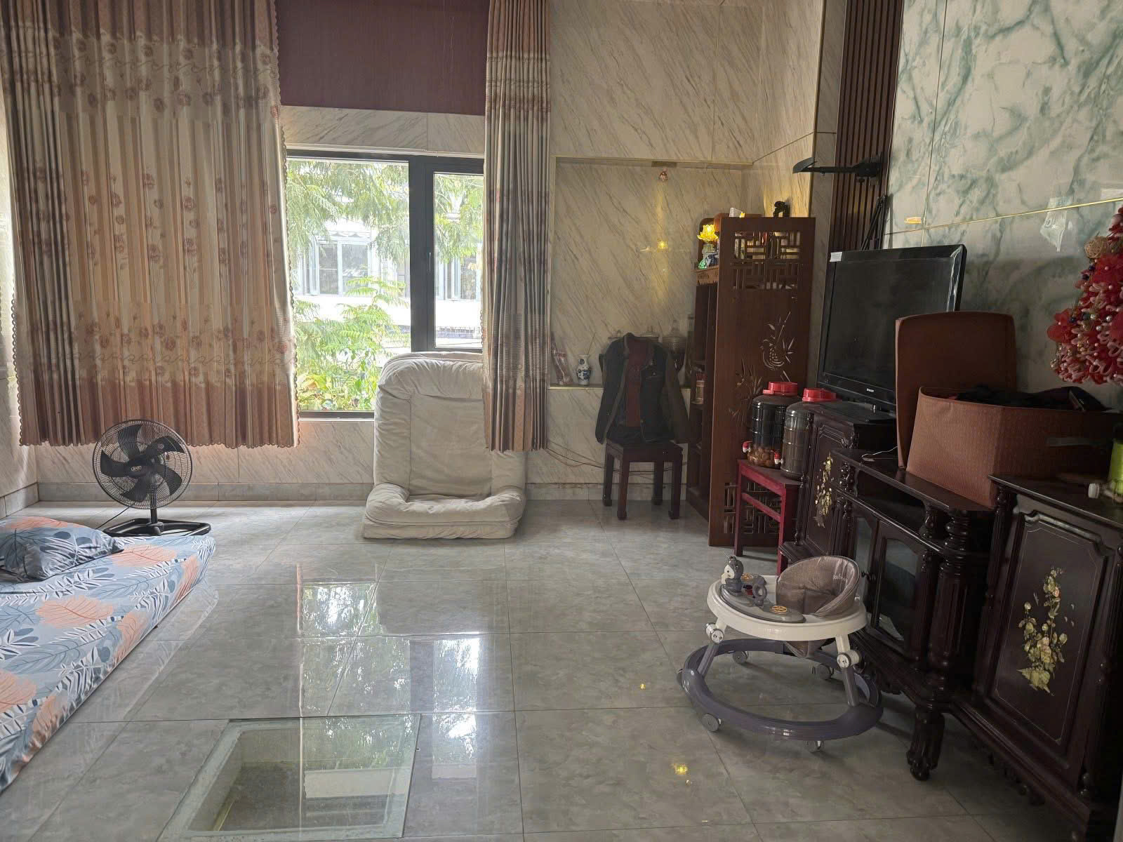 Mặt tiền SƠN TRÀ, đường 7M5, cách biển 2P, 3 tầng 1 tum chỉ 8ty45