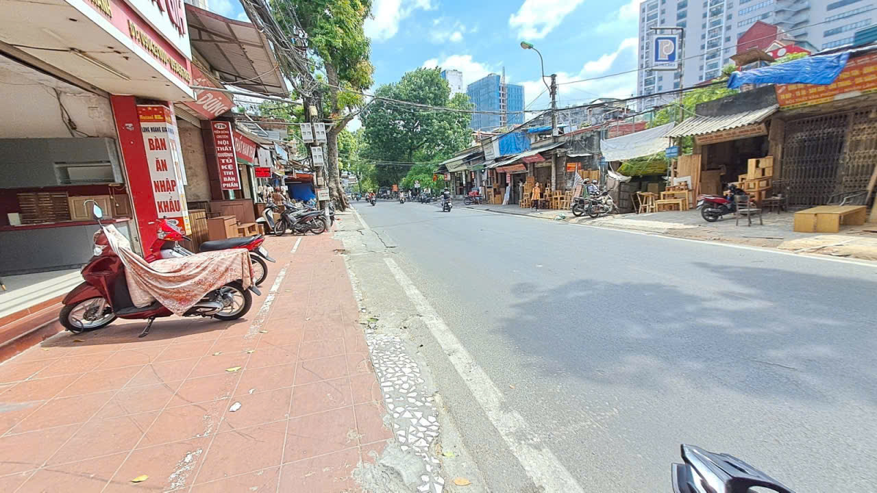 SỔ ĐỎ VUÔNG ĐÉT - TRUNG TÂM BA ĐÌNH - LA THÀNH – 2 MẶT NGÕ THOÁNG SÁNG- La Thành 50m,  C4, mtn 3.8 m giá 8.5 tỷ