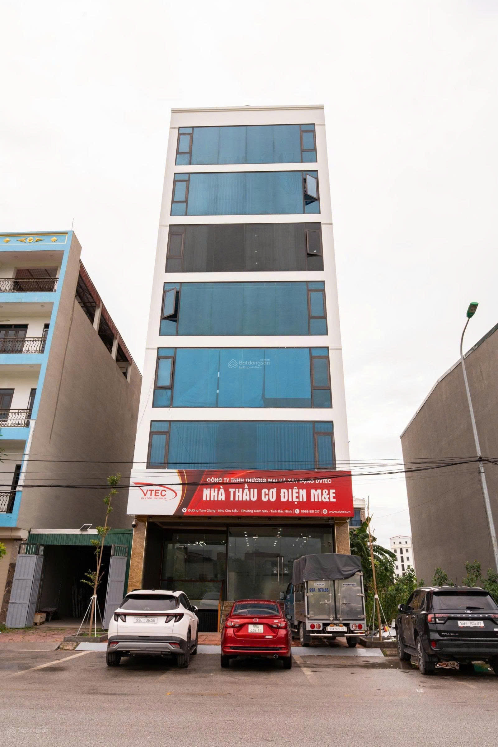 Chu Mẫu - Cho thuê văn phòng tầng 2, 3, 4. DT 200m2/tầng, MT 9m, 13 triệu/tầng
