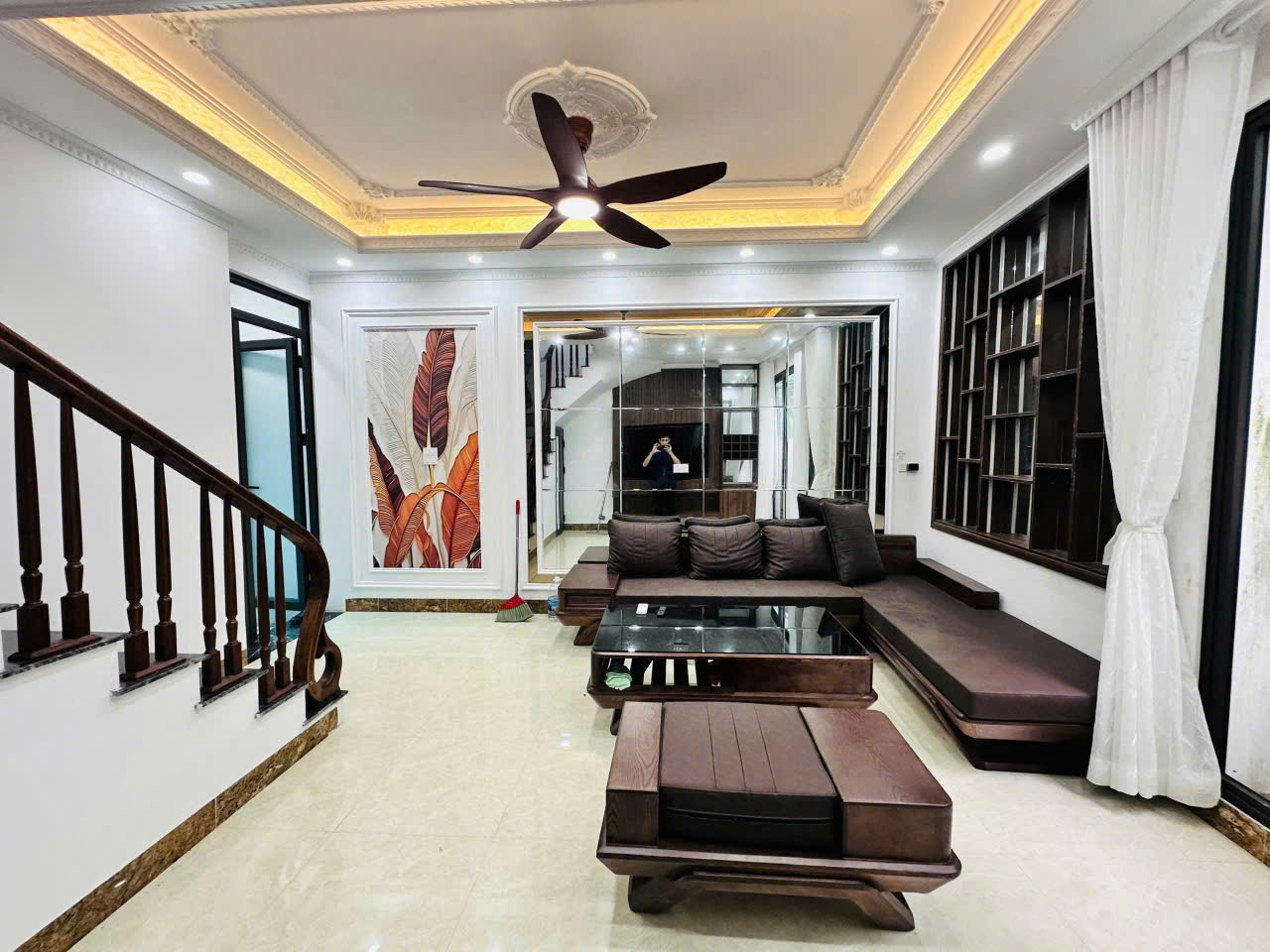 NGÕ QUẬN ỦY - GẦN Ô TÔ - GẦN HỒ - TIỆN ÍCH NHIỀU - HÀNG XÓM THÂN THIỆN - Cầu Giấy 34 m, 6 T, mặt tiền 3.8 m, nhỉnh  9 tỷ