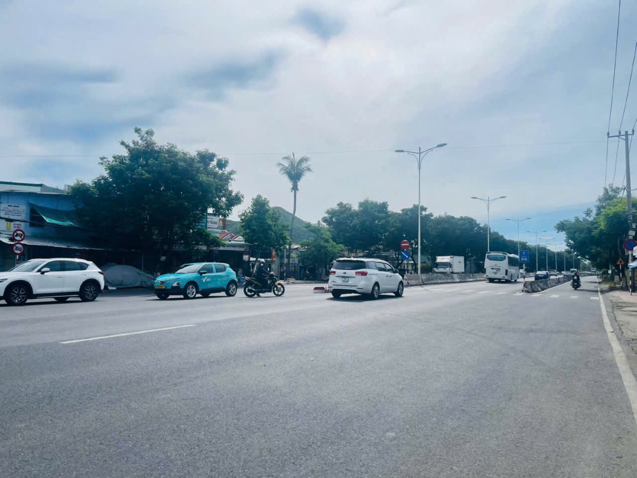 Bán 2 lô Đất TĐC Vườn Dừa - Phước Đồng - Nam Nha Trang  98,5 m2   Zá 30 tr / m2 (2,9 tỷ) mọi thông tin chi tiết vui lòng lh e