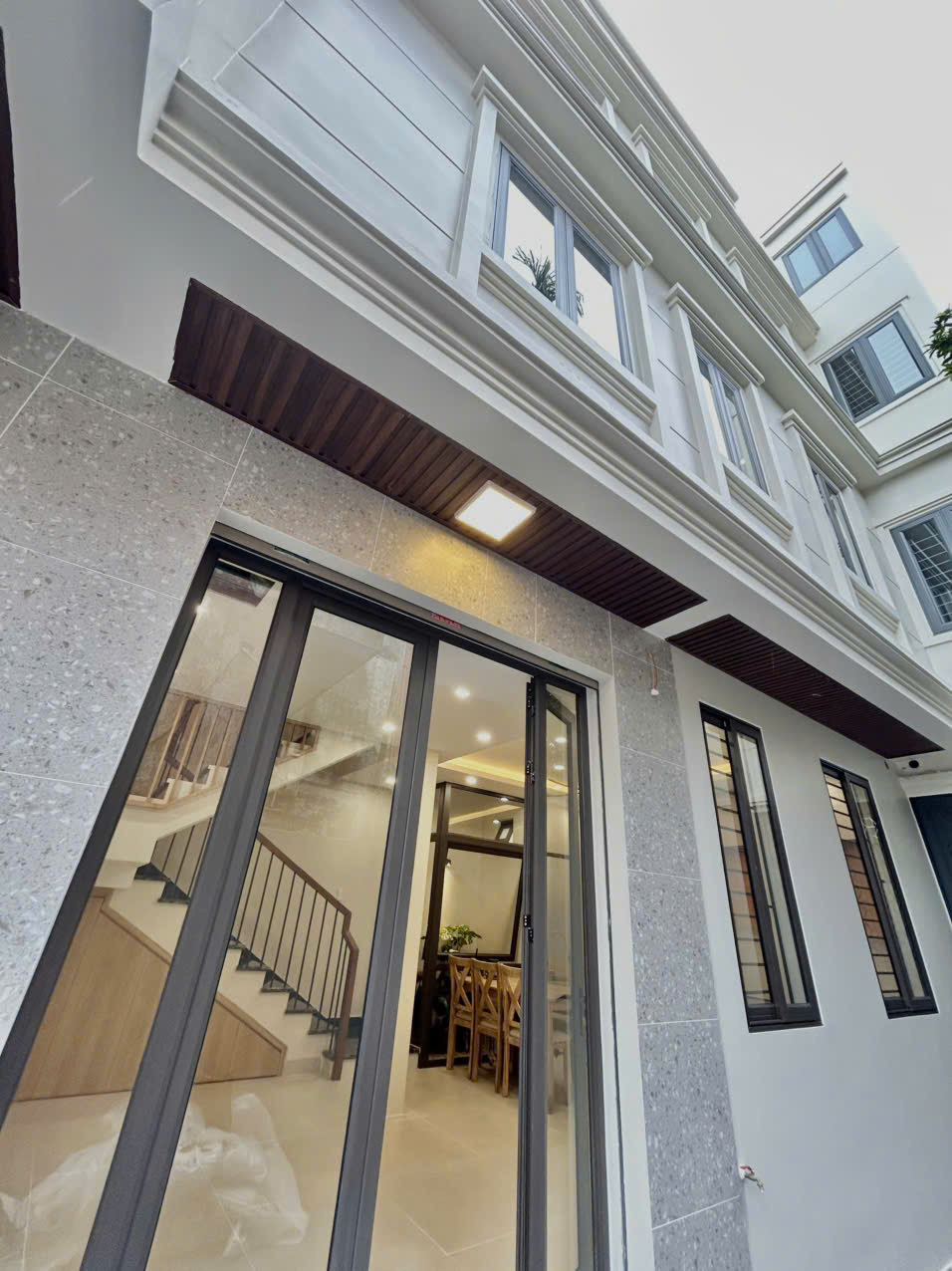 Bán Nhà 3 Tầng + 1 Tum 41,5m² Ngõ 165 Đà Nẵng, Hải Phòng – Vị Trí Đẹp, Giá Tốt