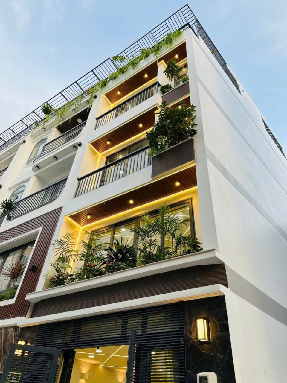 Chính chủ bán nhà 4 tầng, 5 x 17m, hẻm ô tô thông đường Quang Trung, P.8, GV giá chỉ 7 tỷ, ở ngay