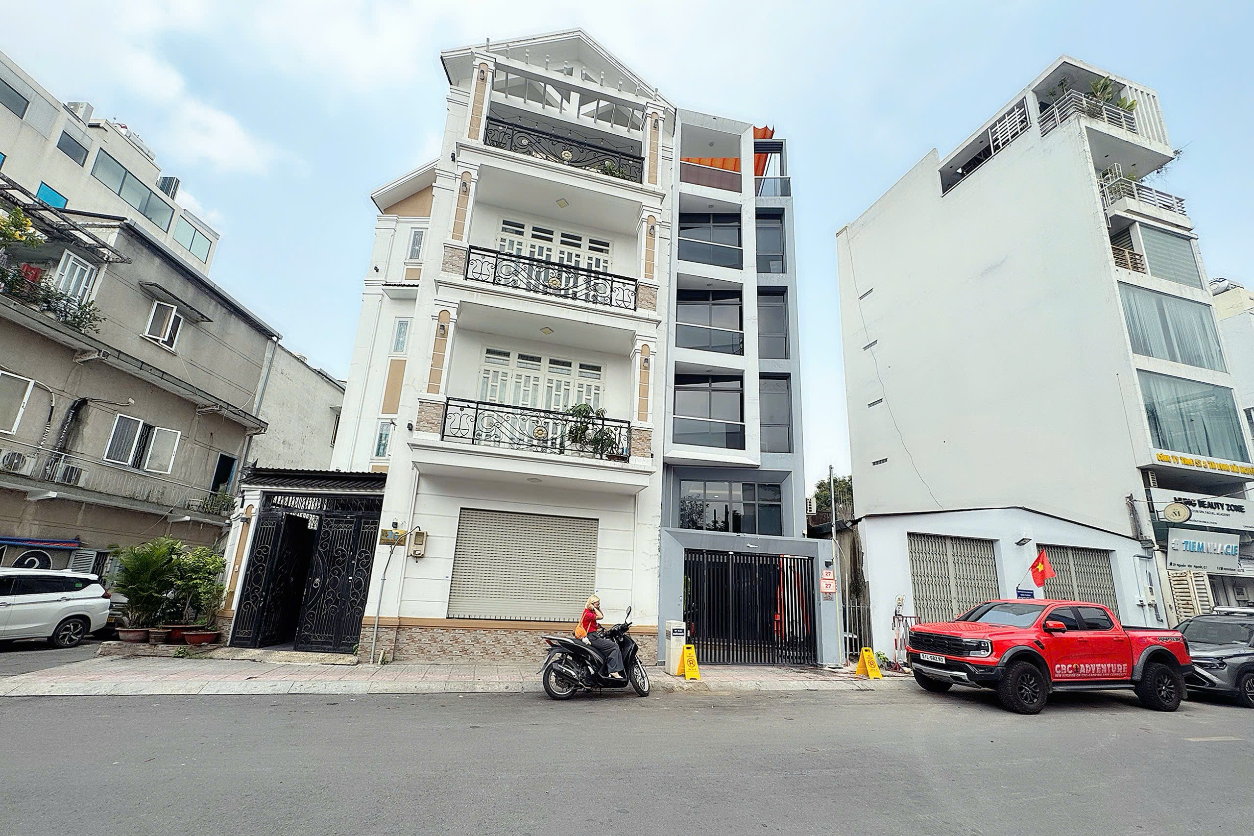BÁN NHÀ 6 TẦNG - MẶT TIỀN ĐƯỜNG NGUYỄN VĂN NGUYỄN, QUẬN 1 - DÒNG TIỀN CHO THUÊ SIÊU ĐỈNH 90 TRIỆU/THÁNG