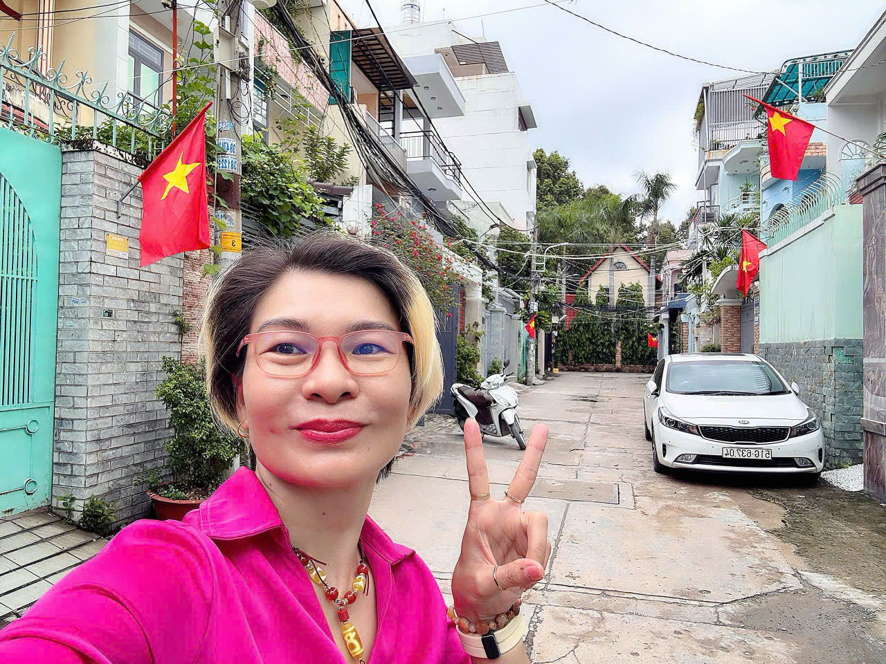 BÁN NHÀ 2 TẦNG NGAY KHU BIỆT THỰ Đ. CÁCH MẠNG THÁNG 8, QUẬN 3 - NGANG ĐẸP 4,4M*19M - CHỈ 16,5T*LH GIANG GIANG: 0938676685