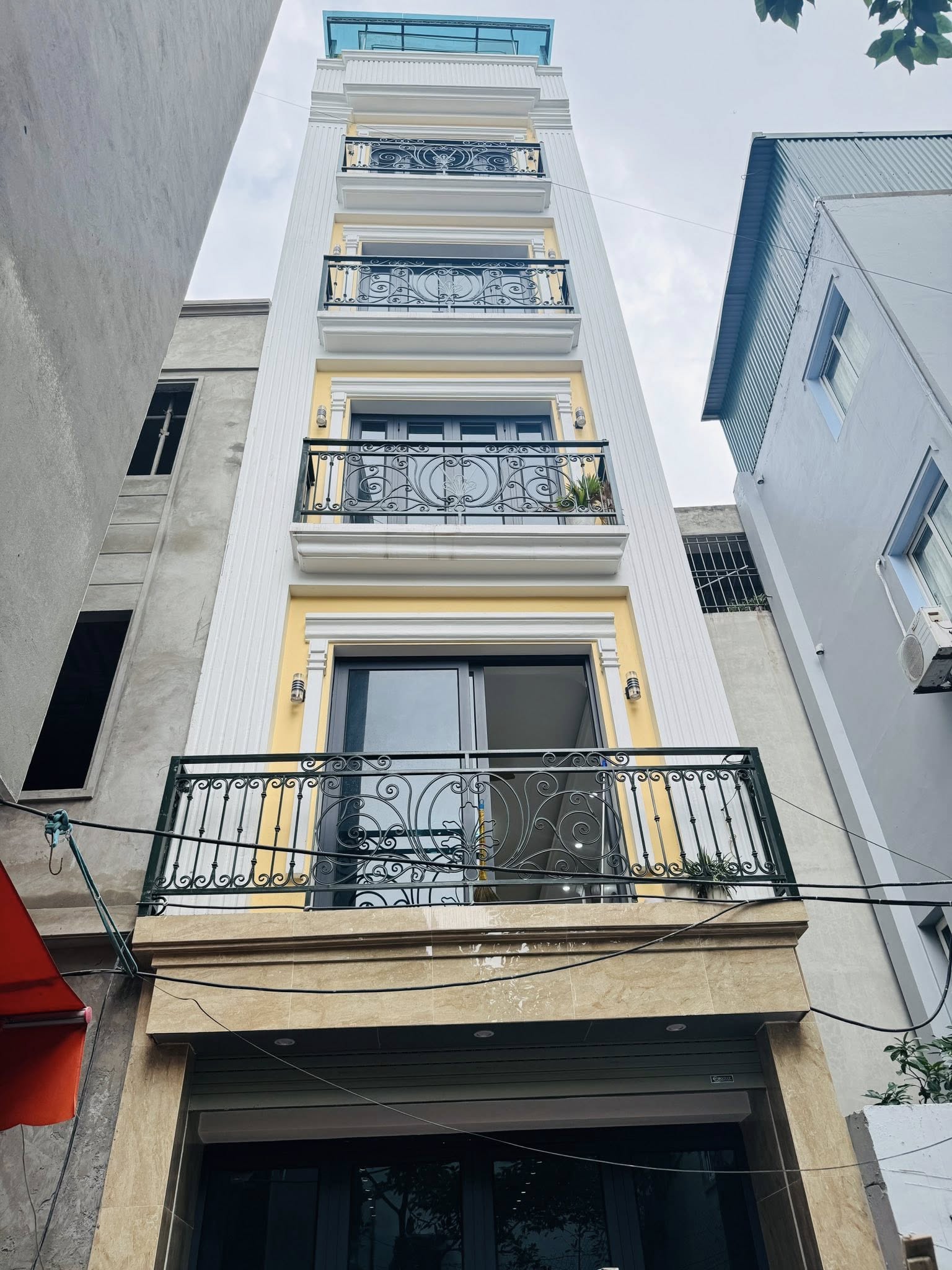 Bán Nhà Ngọc Thụy 50m2 7T Dân Xây 2 Thoáng 13 Tỷ, Ô Tô Đỗ Cửa, Full Nội Thất