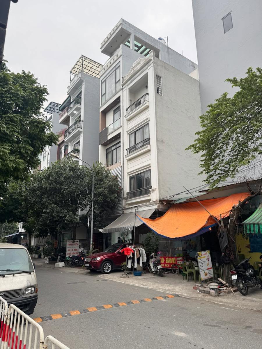 Khu dân cư Ngọc thụy Long Biên 11 tỷ 60m ô tô đỗ cửa