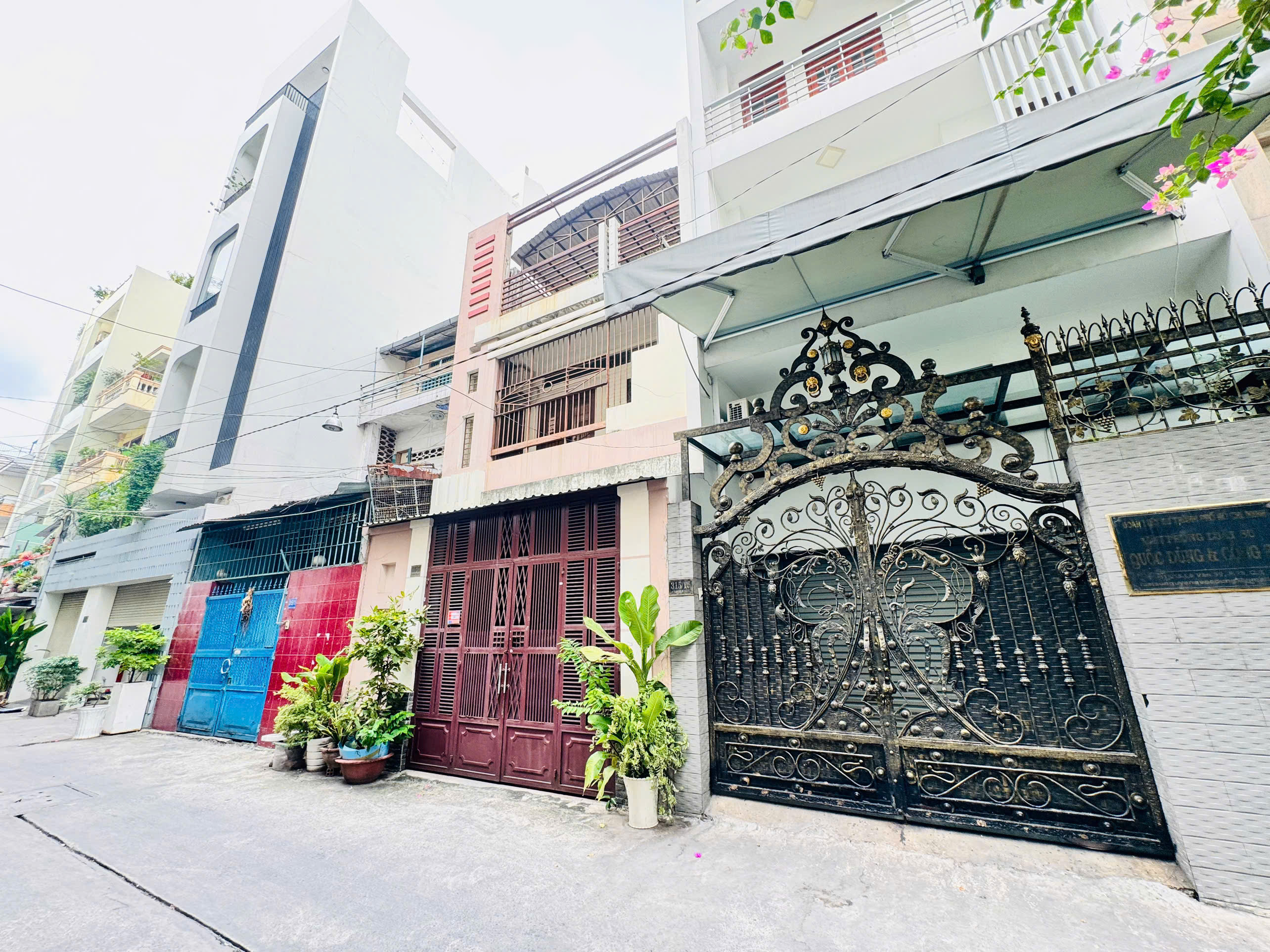 CHÍNH CHỦ BÁN TÒA NHÀ 6 TẦNG HXH Đ.LÊ VĂN SỸ, QUẬN 3 - NGANG HIẾM 8M*15M* LH GIANG GIANG: 093.86.76.685