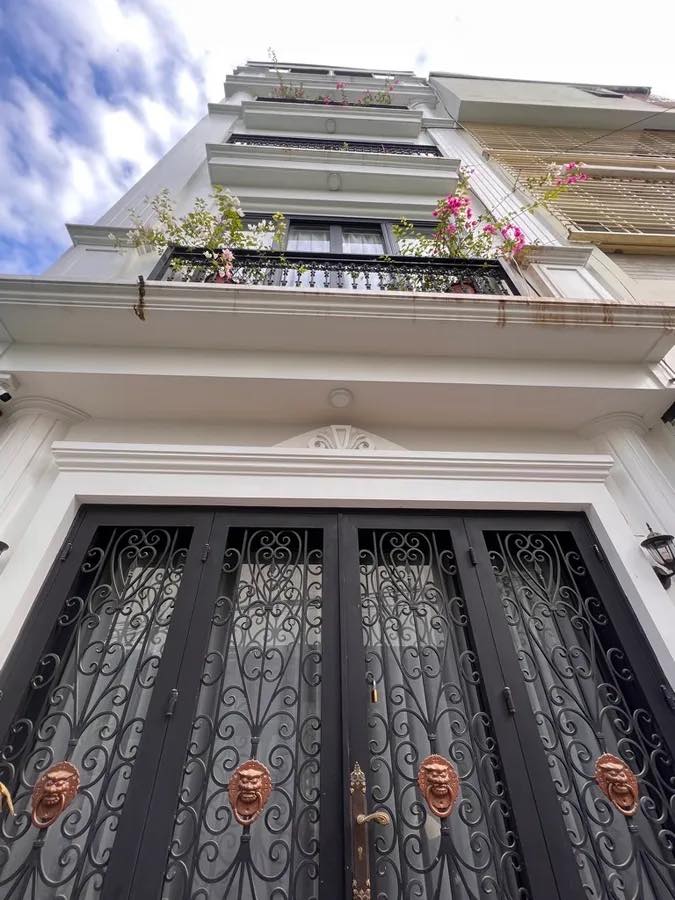 Chủ Cần Bán Gấp Nhà 52m2 Phố Trường Lâm, 5 Tầng, Mt 5m Thang Máy, Ô Tô vào Nhà .Chỉ 9.x Tỷ