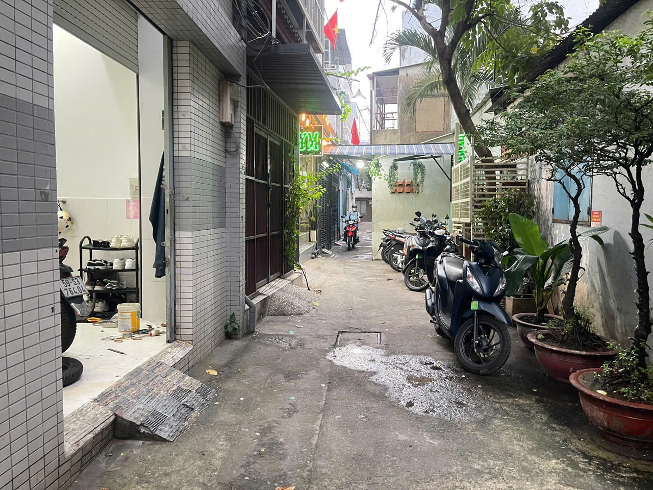 BÁN NHÀ 5 TẦNG LÊ VĂN DUYỆT - 4PN - HẺM 4M GẦN MT - SỔ A4 - DÒNG TIỀN SẴN - CHỈ 5.X TỶ