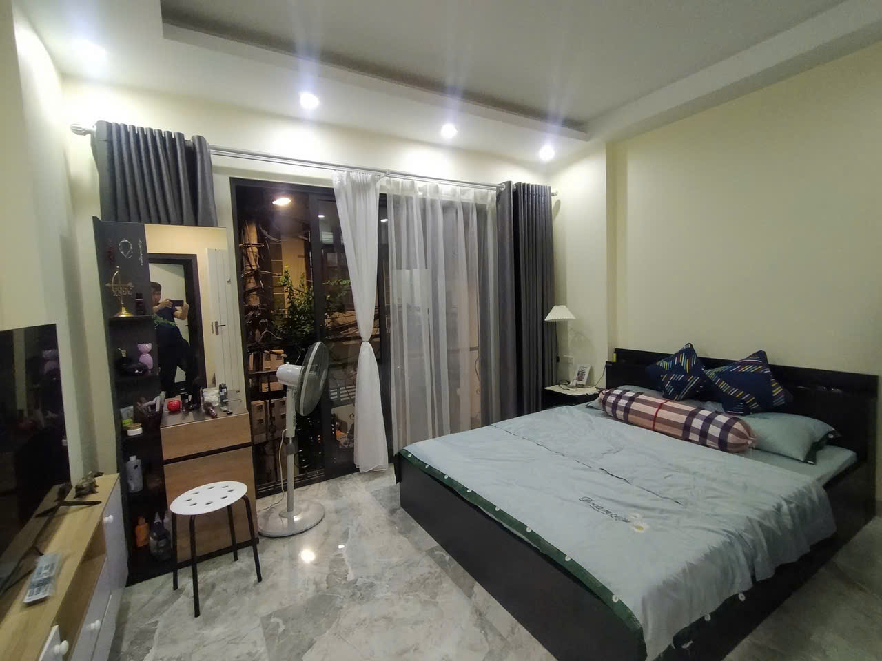 ???????????????? NHÀ ĐẸP NGỌC THỤY – GẦN KHAI SƠN – NGÕ THÔNG – Ô TÔ VÀO NHÀ – AN SINH ĐỈNH ????????????
???? Ngọc Thụy – 31m² – 5 tầng – MT 4.9m – 6.5 tỷ – Long Biên