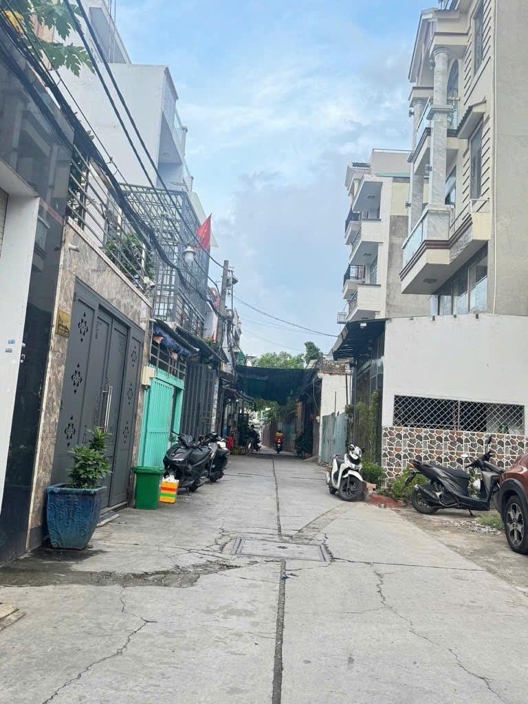 NHÀ ĐẸP BÌNH TÂN, GẦN CHỢ GÒ XOÀI, 4M X 14M, HẺM XE HƠI 6M, CHỈ 4,X TỶ