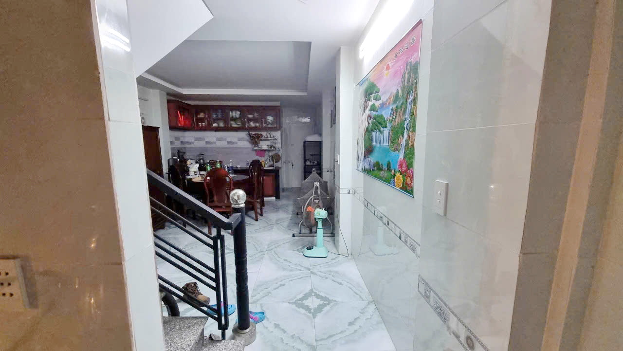 Nhà Bán hẻm thông xe Tải đậu sát nhà Đường Nguyễn Duy P10 Q8