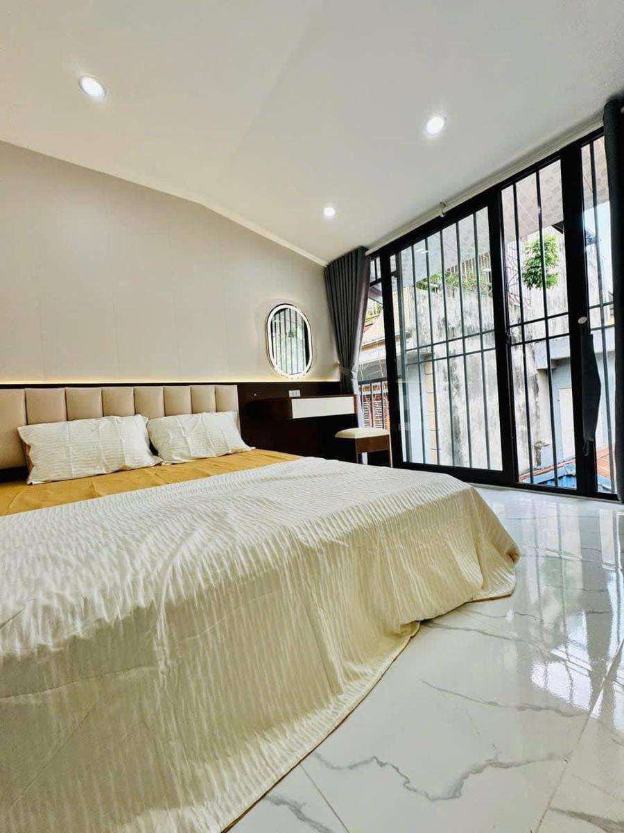 Bán nhà hẻm ô tô gần MT- Chu Văn An - 4 tầng - 5 PN - 50m2 - 2 MT - không QH - gần MT - 9 tỷ TL