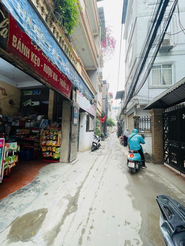 bán nhà 99.110 Định Công Hạ ô chờ thang máy, ô tô qua nhà