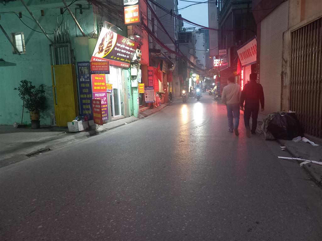 NHÀ PHỐ CHUẨN SANG – SỐNG & KINH DOANH Ô TÔ TRÁNH ĐỖ, THANG MÁY ÊM RU