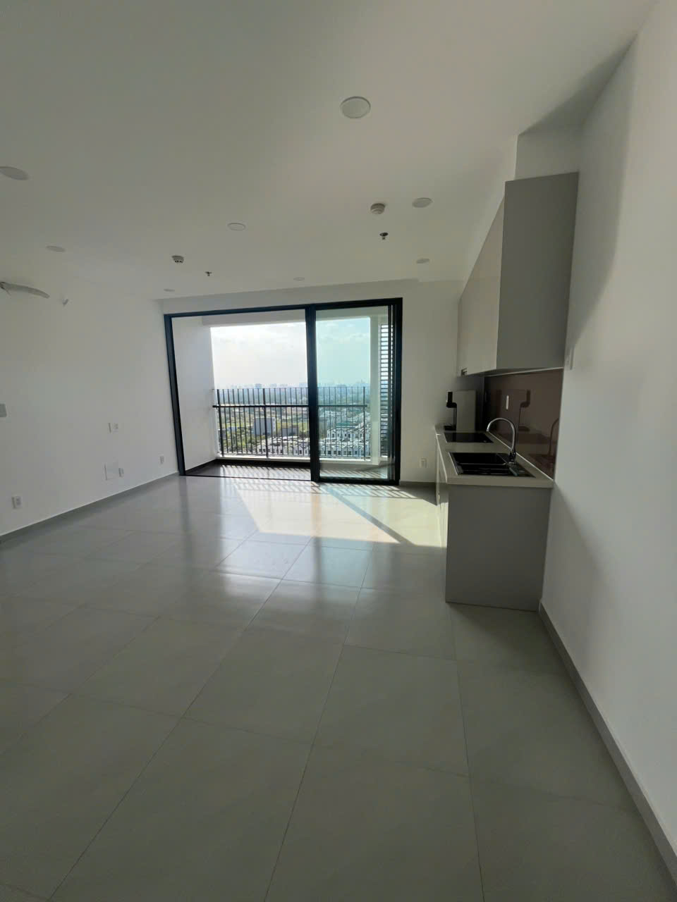 Căn góc 100m2 - Giá VAT 5.54 tỷ trả 24 tháng - Sổ hồng 3PN3WC MT Q9