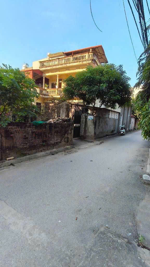 Bán đất Phúc Lợi chỉ 115tr/m ô tô đỗ gần, 50m hàng hiếm trong khu vực, sổ đẹp vuông vắn