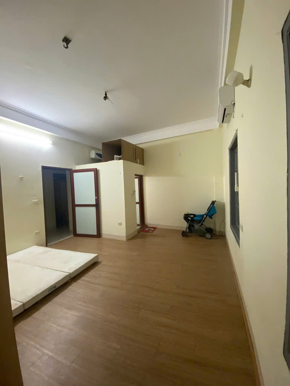 Cho thuê phòng mặt đường Vũ Trọng Khánh, Hà Nội- rất gần ĐH Kiến Trúc và PTIT