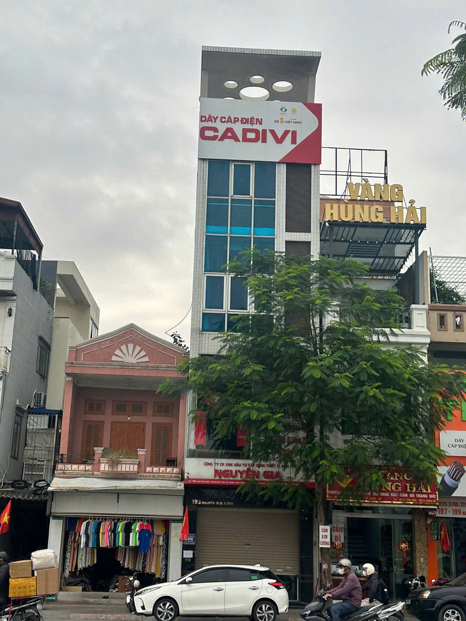CHÍNH CHỦ CHO THUÊ NHÀ NGUYÊN CĂN 5 TẦNG MẶT PHỐ NGUYỄN ĐỨC CẢNH – VỊ TRÍ ĐẸP, KINH DOANH TỐT