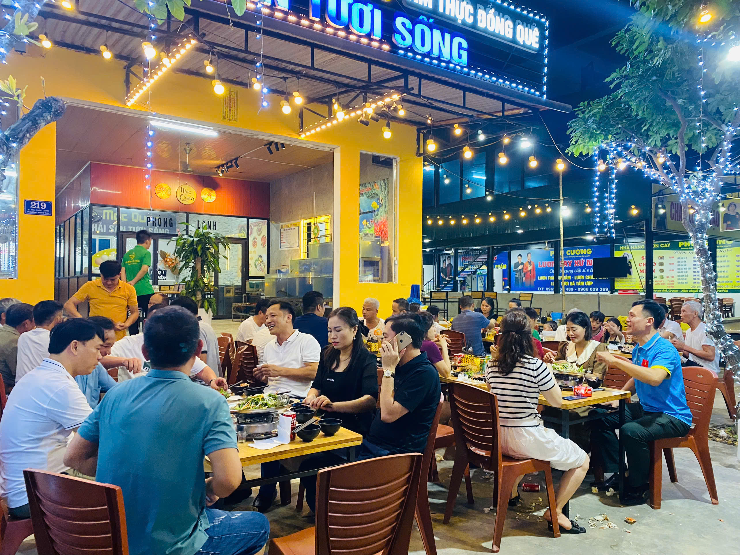 SANG  NHƯỢNG NHÀ HÀNG MẶT ĐƯỜNG MAI THÚC LOAN – TRUNG TÂM CỬA LÒ
