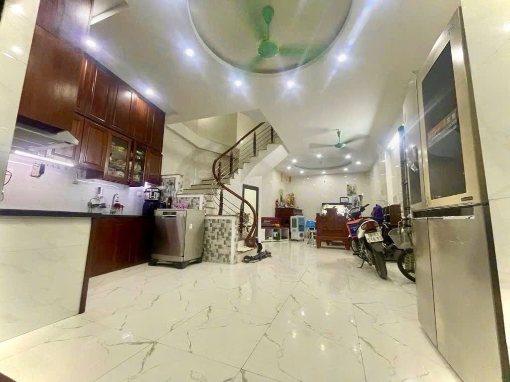 phú lương hà đông - 64m chỉ với nhỉnh 7 tỷ tý xíu -  thiết kế 4 tầng - chỉ hơn 100m ra mặt đường phú lương ,khu dân cư đong đúc -an ninh tốt