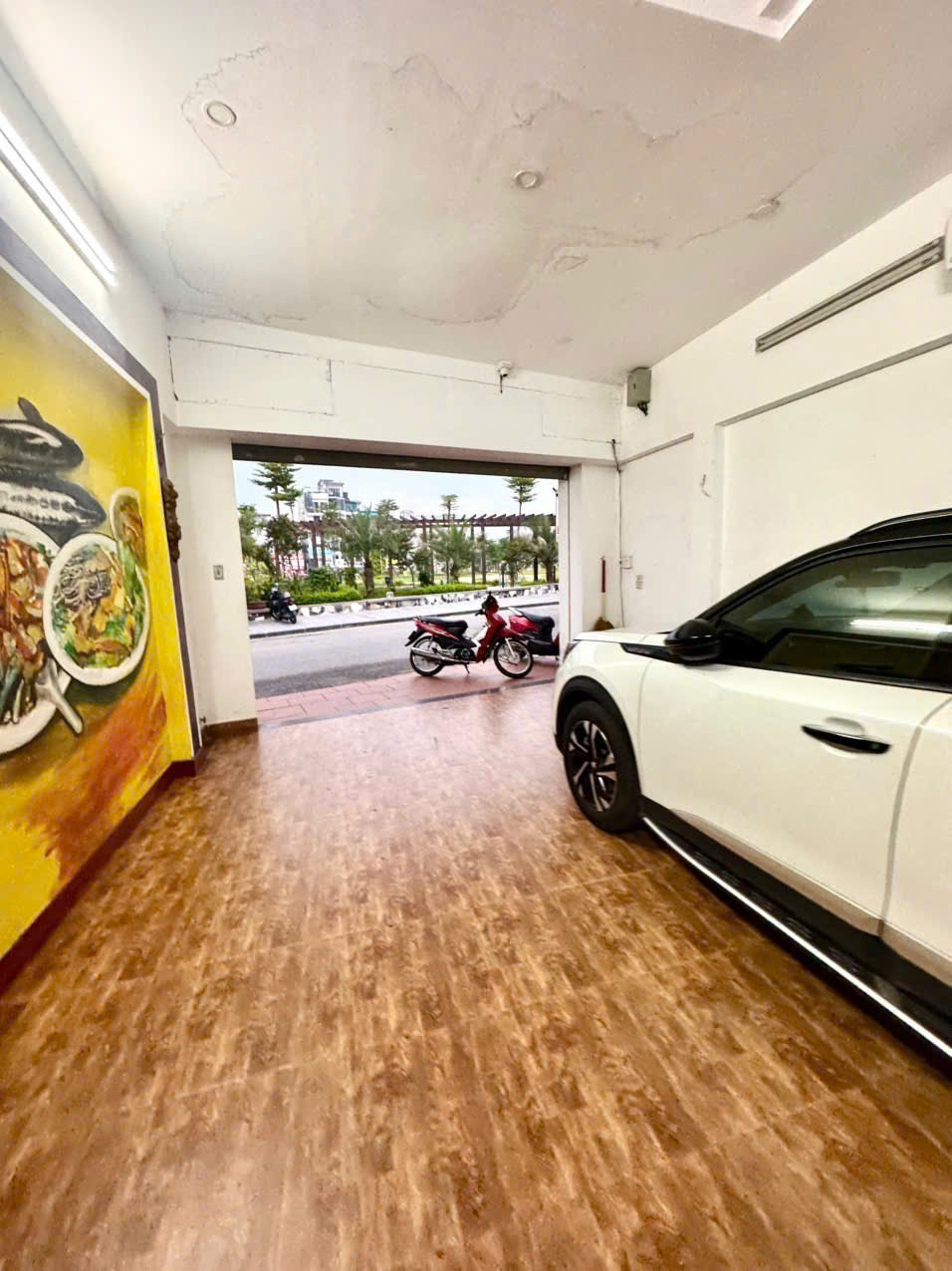 BÁN NHÀ NGÕ TO HƠN PHỐ – 2 Ô TÔ TRÁNH – VIEW CÔNG VIÊN
Ngọc Thuỵ 121m² 3T MT 5m 30.5 tỷ Long Biên